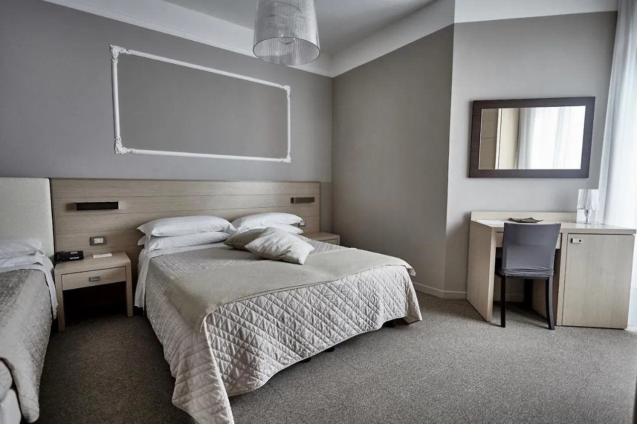 Rouge Hotel International Milano Marittima 4*,