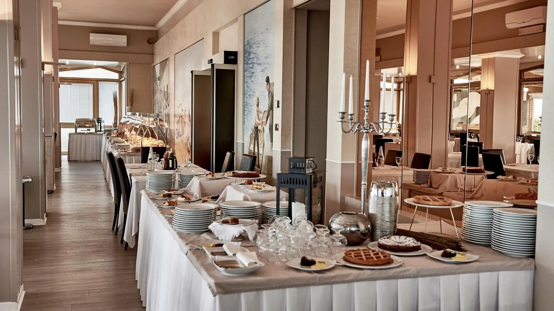 Rouge Hotel International Milano Marittima 4*,