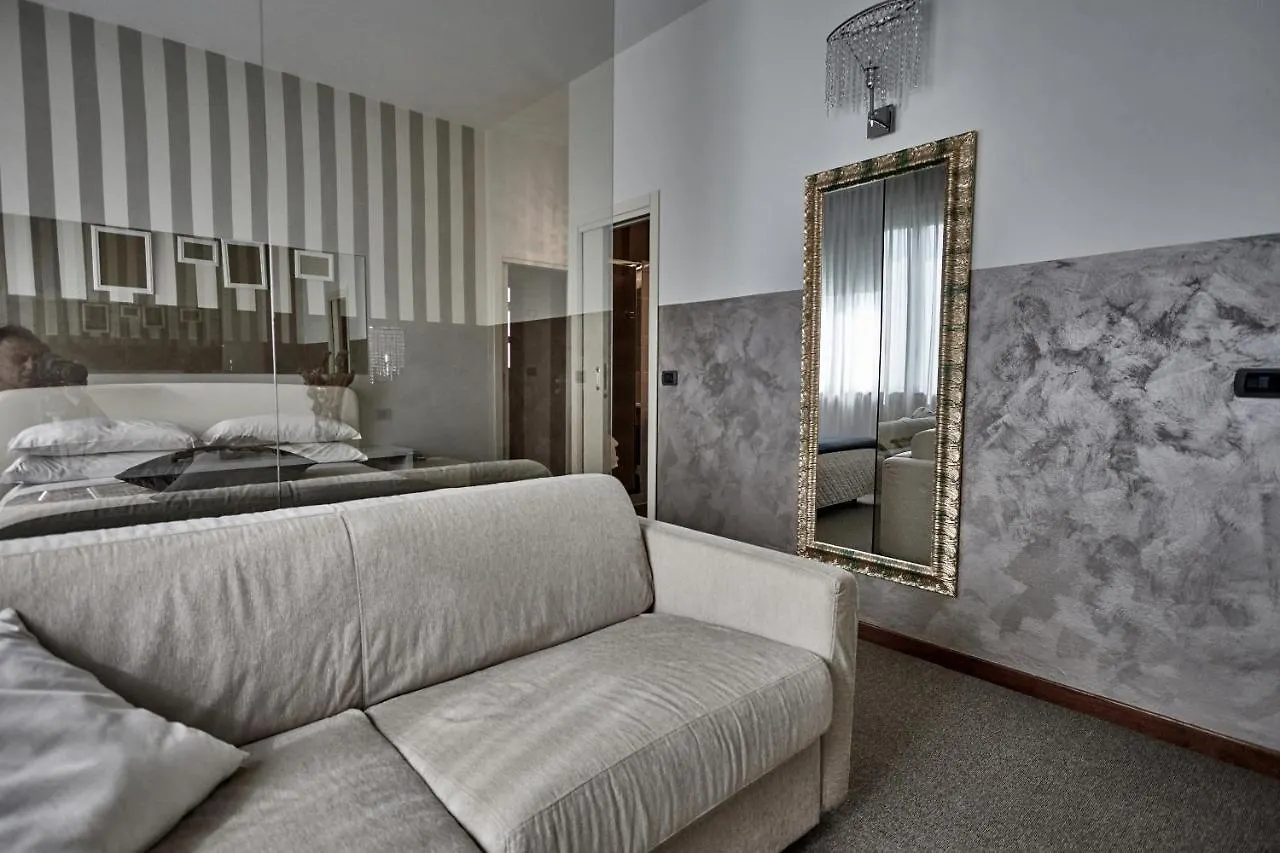Rouge Hotel International Milano Marittima 4*,